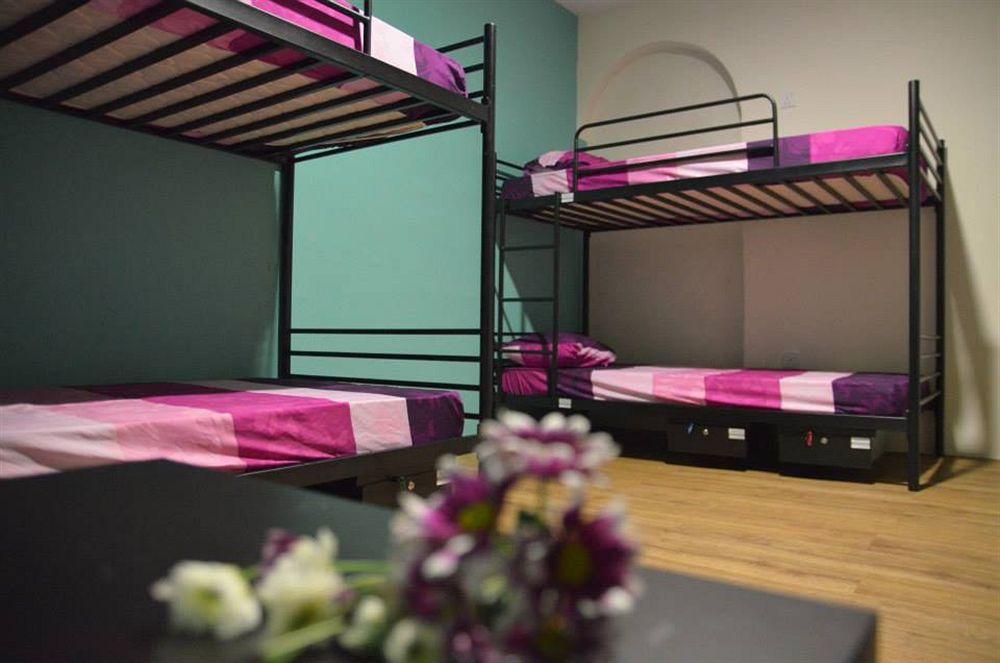 Raizzy'S Guesthouse Kuala Lumpur Bagian luar foto